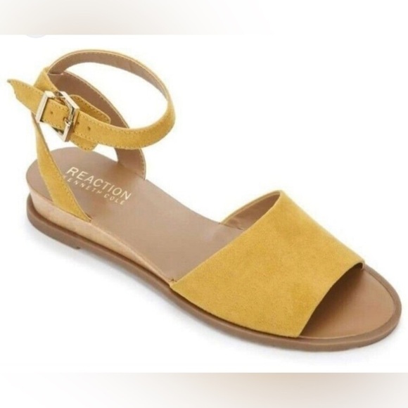 Reaction Kenneth Cole yellow suede Jolly sandals size 6.5 - Picture 1 of 7